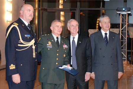 sArmed_Forces_084